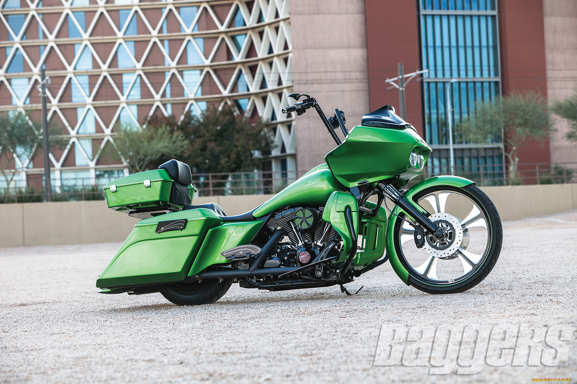 , customs, bagger